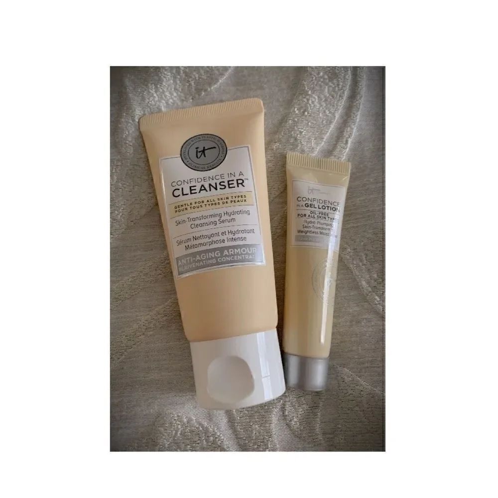 IT Cosmetics Confidence cleanser and Gel lotion bundle new